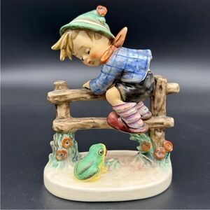 Goebel "RETREAT TO SAFETY" HUMMEL FIGURINE 201/I TMK-5